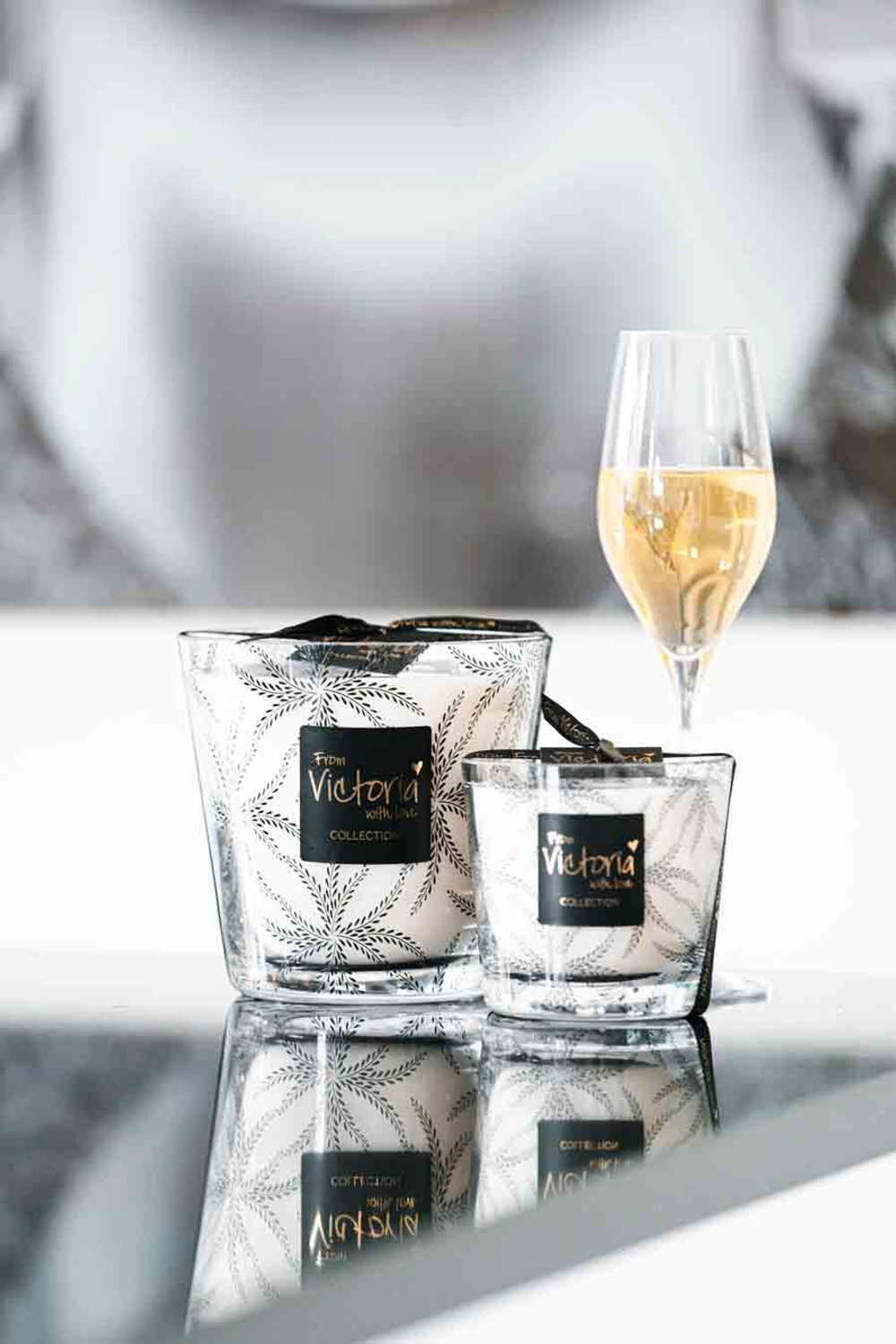 Свеча ароматическая 400г Victoria with Love Ferns black