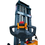 Xilin CDD15R-EN штабелер электрический самоходный 1,5 т 1,6 м, 24/105 В/Ач с раздвижными вилами 1022680