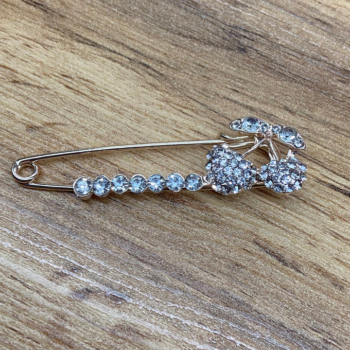 Брошь-булавка 2 вишенки 7 кристаллов стразы металл золотистый 6 см