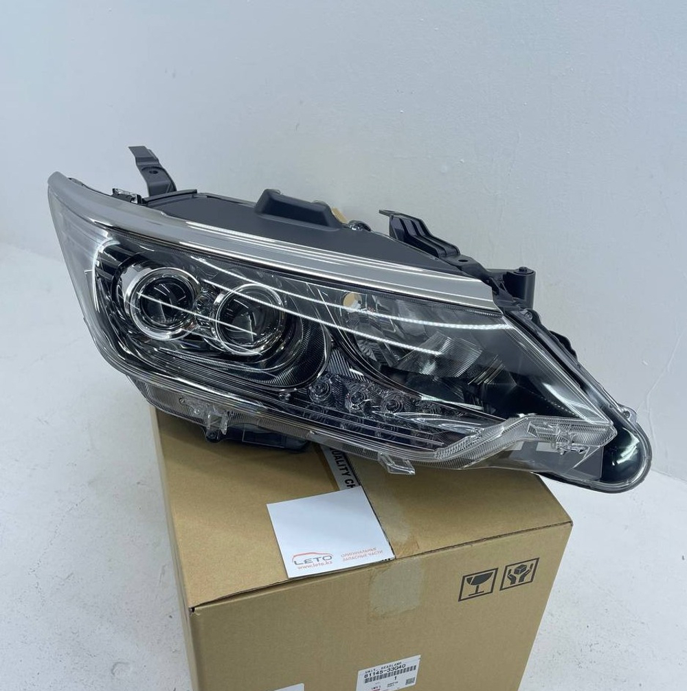 Фара правая 81145-33G40 8114533G40