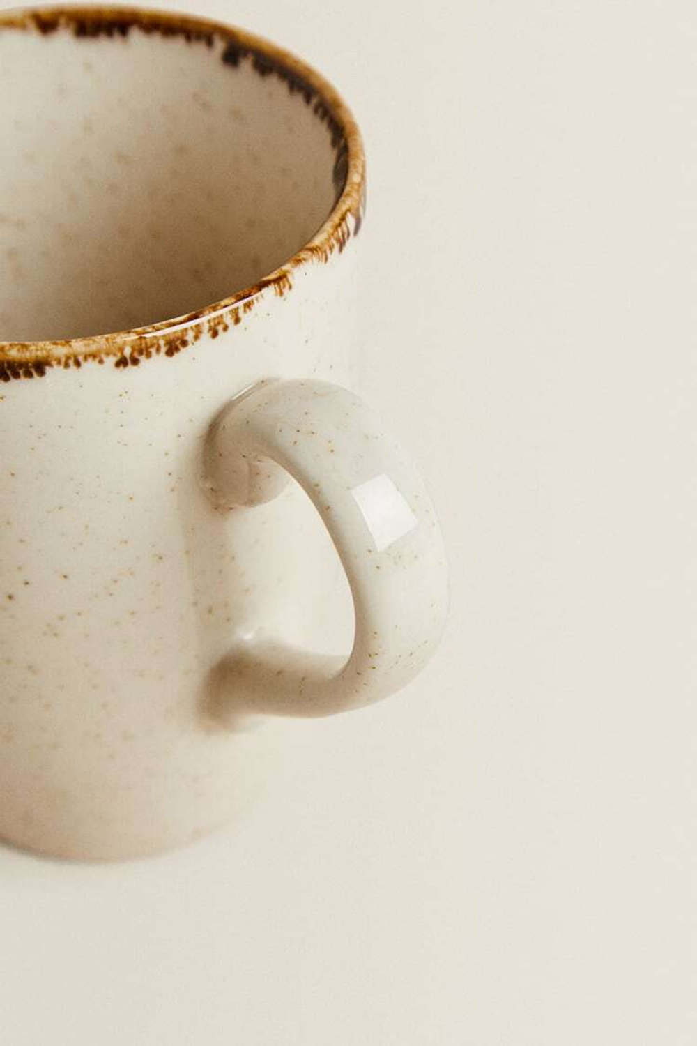 ZARA HOME ФАРФОРОВАЯ КРУЖКА ПОД СТАРИНУ, СВЕТЛО-БЕЖЕВЫЙ