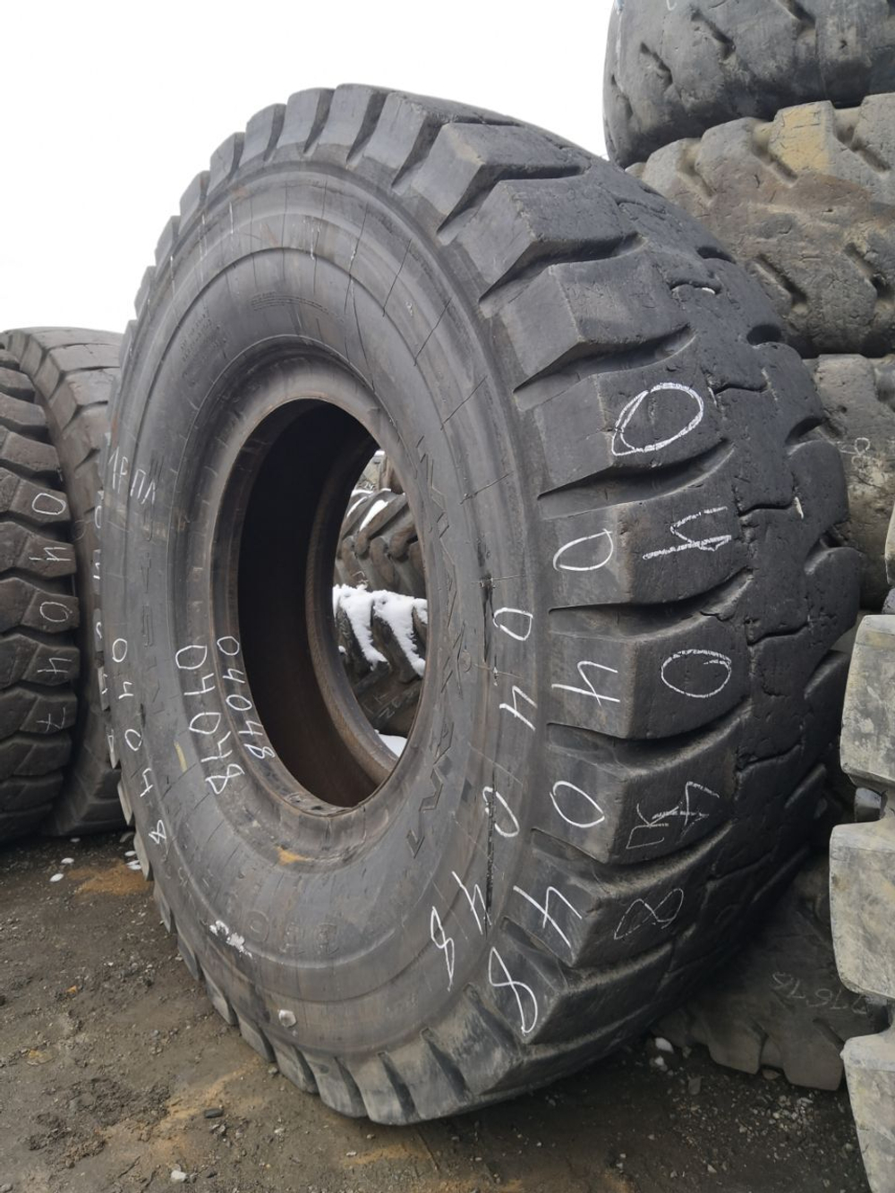 33.00R51 Maxam MS403 шина б/у