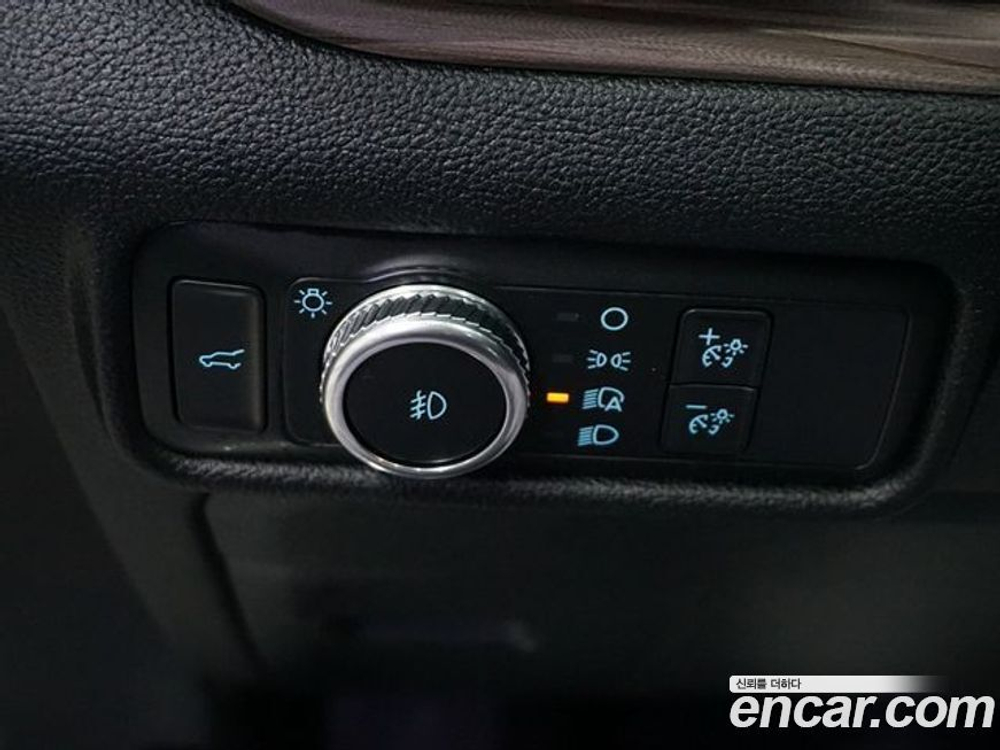 Ford Explorer 6 Generation 2.3 Limited 4WD (01.2021)