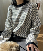 Тонкий свитер с круглым вырезом (белый с чёрными полосами)