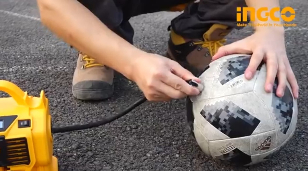 Аккумуляторный автомобильный компрессор INGCO CACLI20021 20 В 1x2 Ач