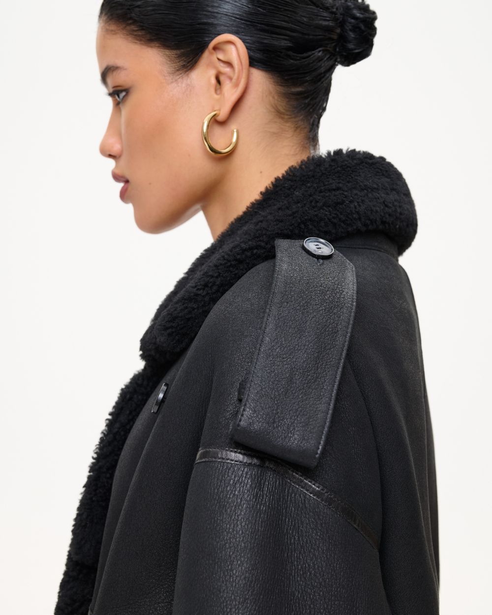 Двубортная дублёнка свободного прямого силуэта