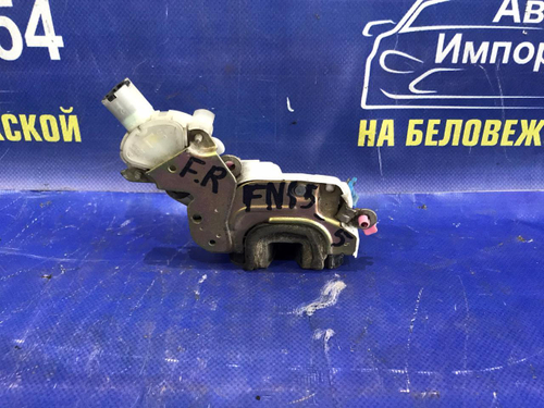 Замок двери передней правой NISSAN PULSAR 1999