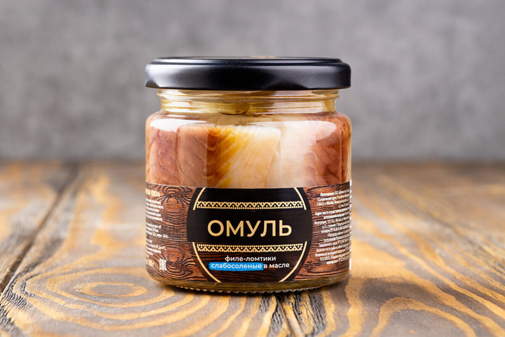 Омуль филе-ломтики слабой соли в масле 190 г.