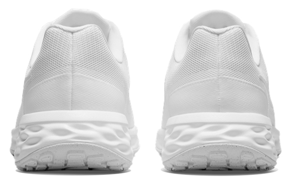 Кроссовки Nike Revolution