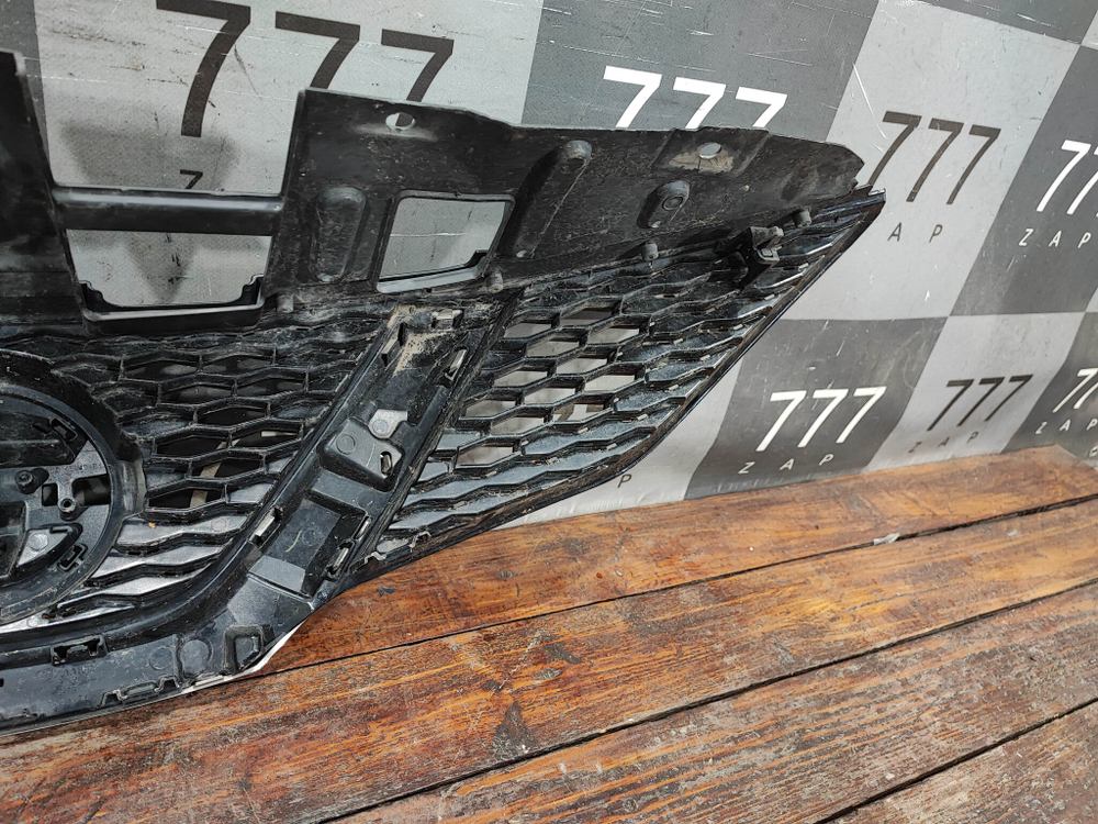 Решетка радиатора Nissan Qashqai 2 (J11) 13-19 Б/У Оригинал 623124EA0D