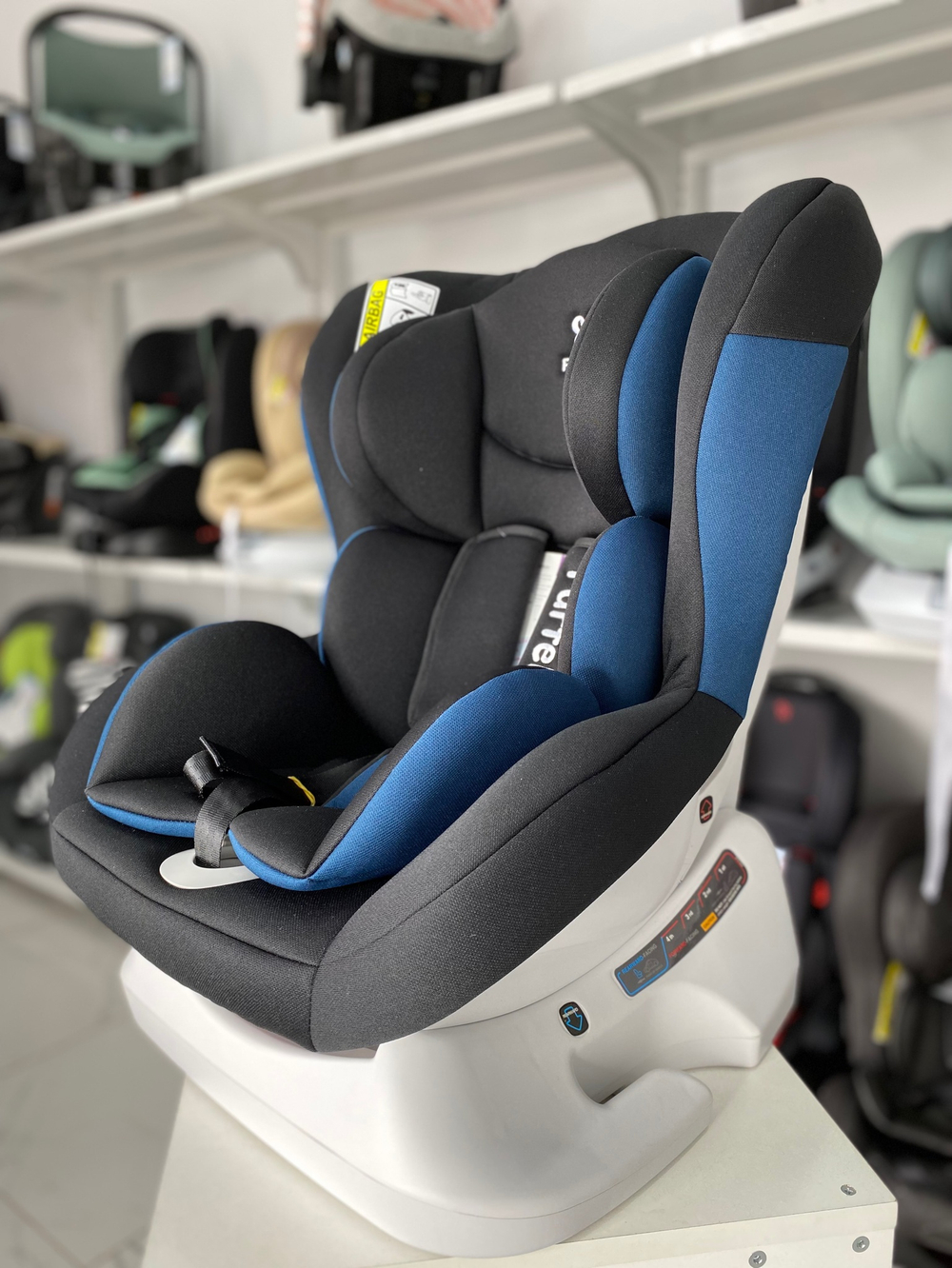 Автокресло детское GM0921 (черный/синий Black/light Blue GM0921-bb)