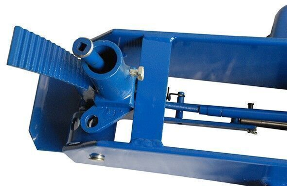 Домкрат подкатной T32005 AE&T 5 т