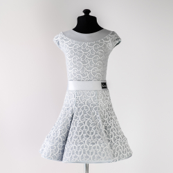 серое платье для танцев