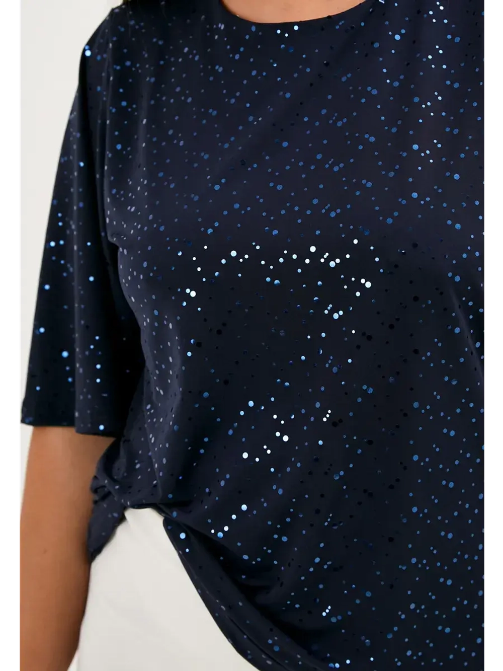 Блузка с пайетками нарядная