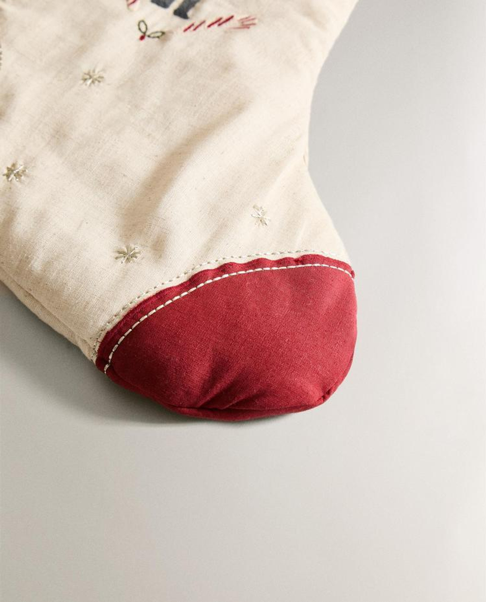 ZARA HOME РОЖДЕСТВЕНСКИЙ НОСОК С ВЫШИВКОЙ, РАЗНОЦВЕТНЫЙ