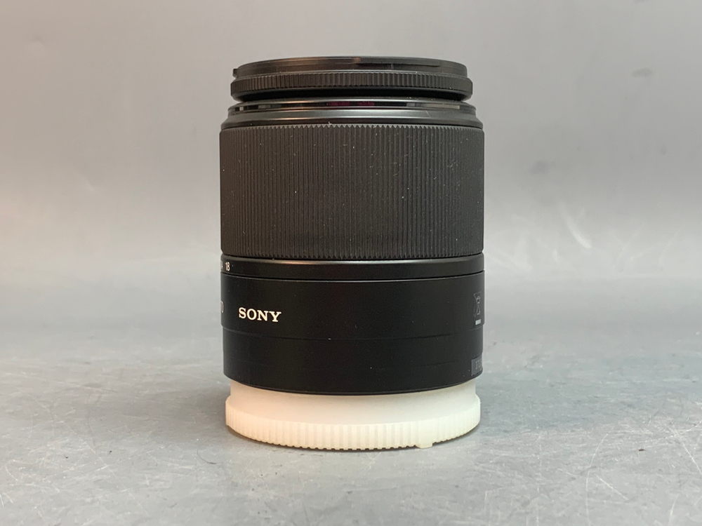 Sony DT 18-70mm 3.5-5.6