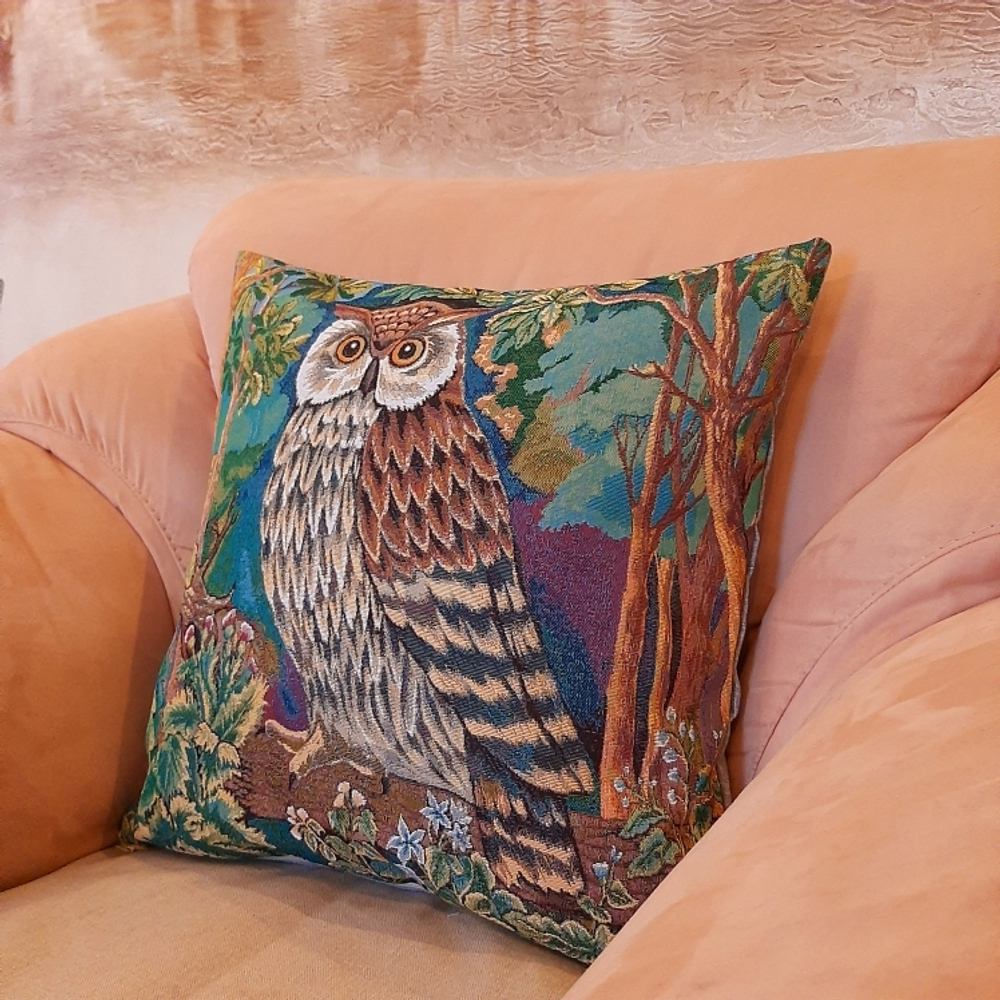 Декоративная гобеленовая наволочка для интерьерной подушки Филин Фил 47*47
