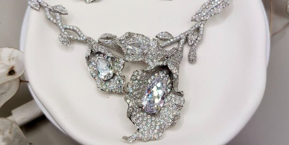 "Свадебное ожерелье"