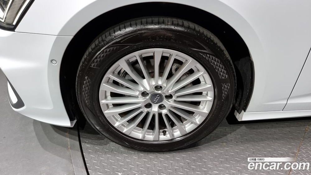 Audi A6 (C8) 40 TDI Premium (12.2020)