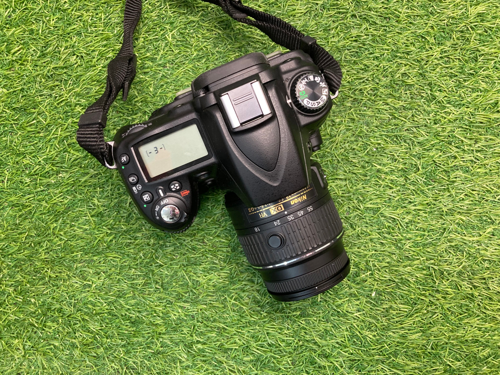 Nikon D90 kit AF-S DX Nikkor 18-55mm 3.5-5.6G VR II 1.650 кадров