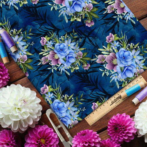 Ткань шелк Армани пастельные цветы на синем фоне с листьями