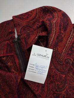 Платье с красивым принтом 46 размер