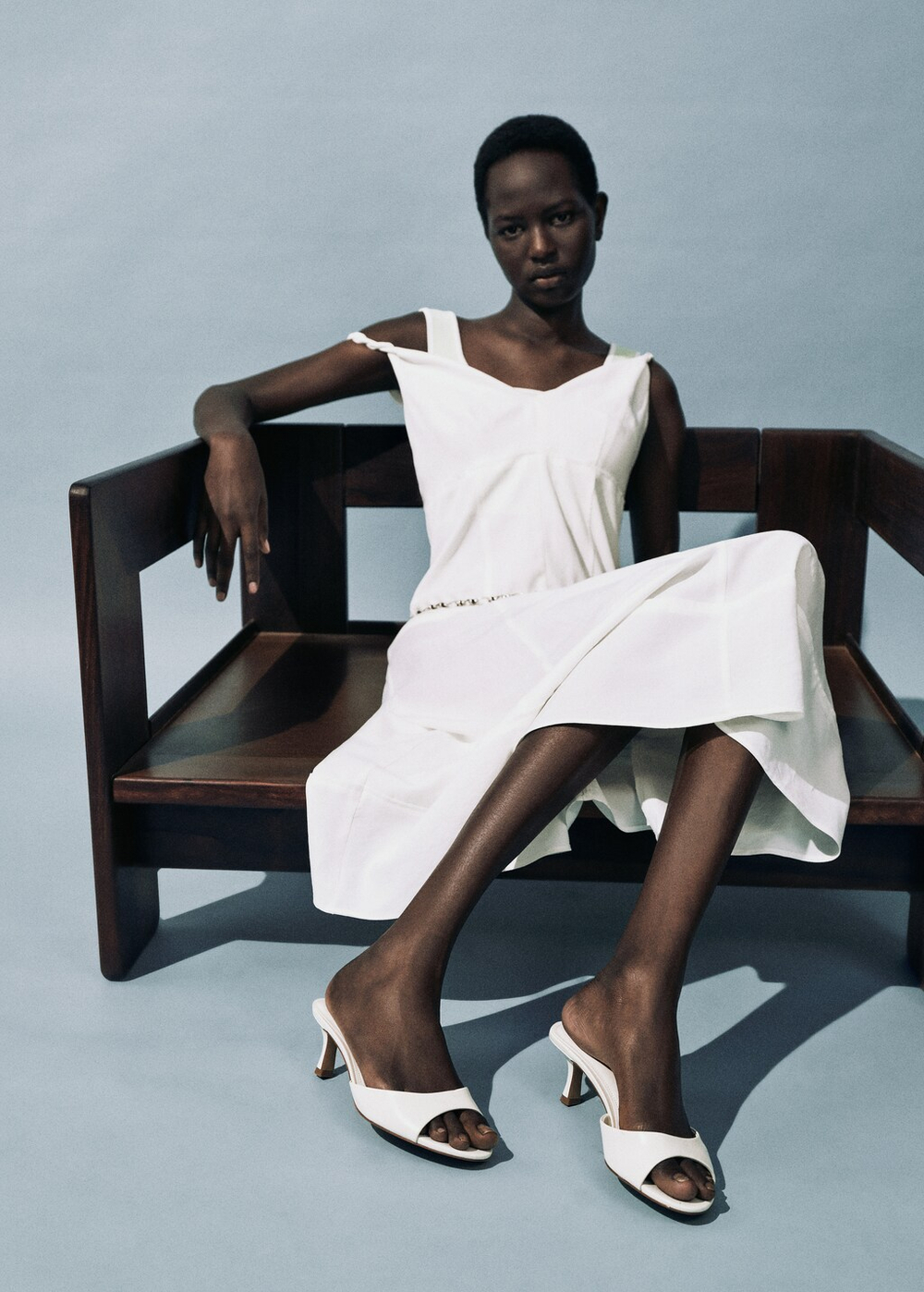 Босоножки с ремешком на каблуке kitten