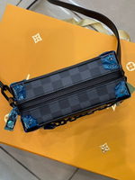 Сумка-мессенджер Louis Vuitton
