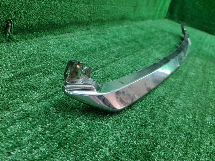 Молдинг решетки радиатора Lexus RX 4 (2019-2022)