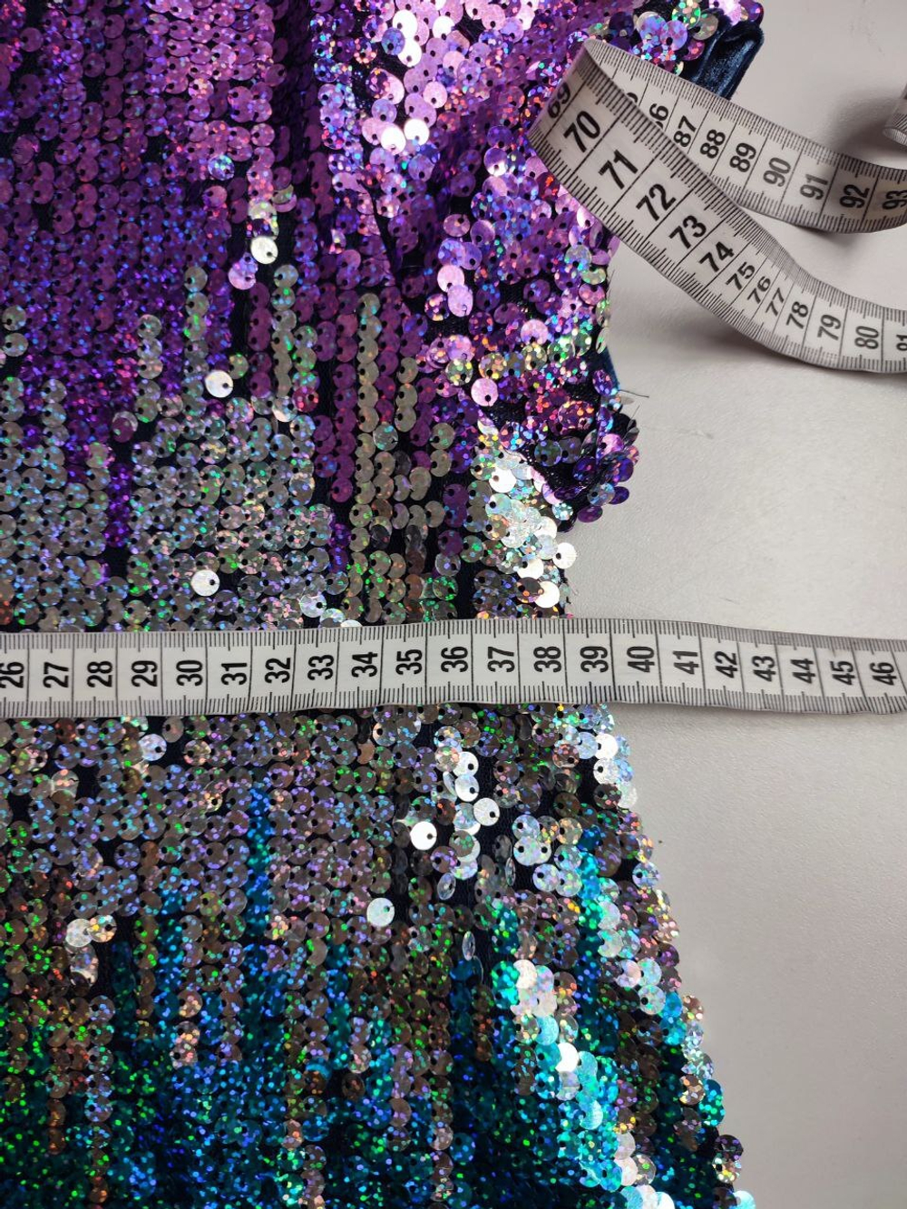 Платье Acoola яркое с пайетками на 11 лет