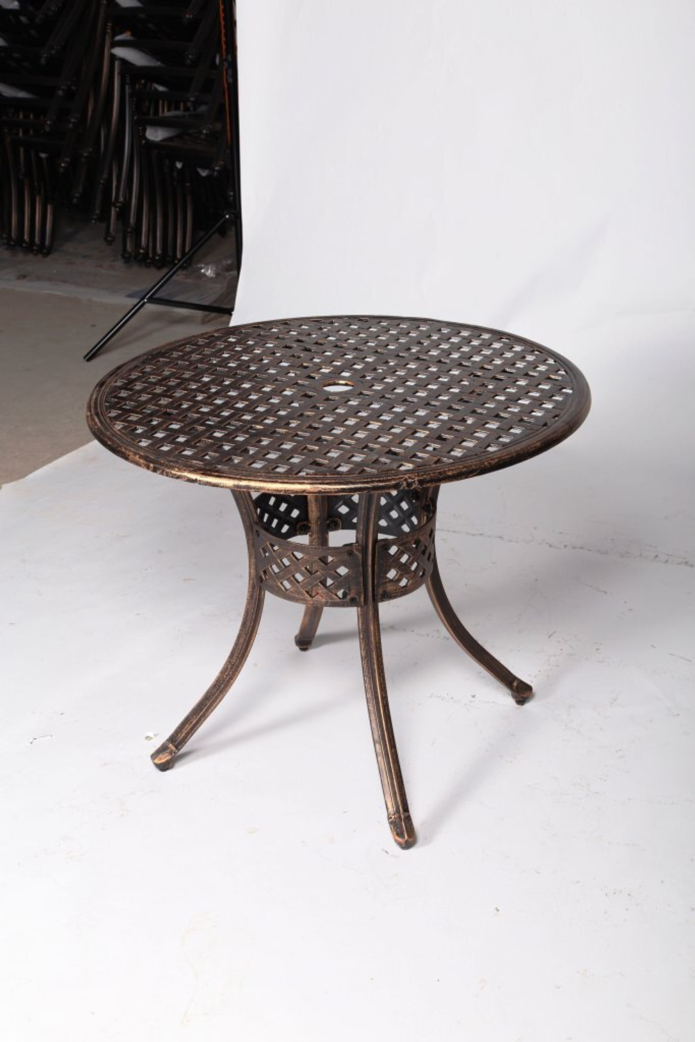 Стол из литого алюминия ЛИОН «LION» круглый D85