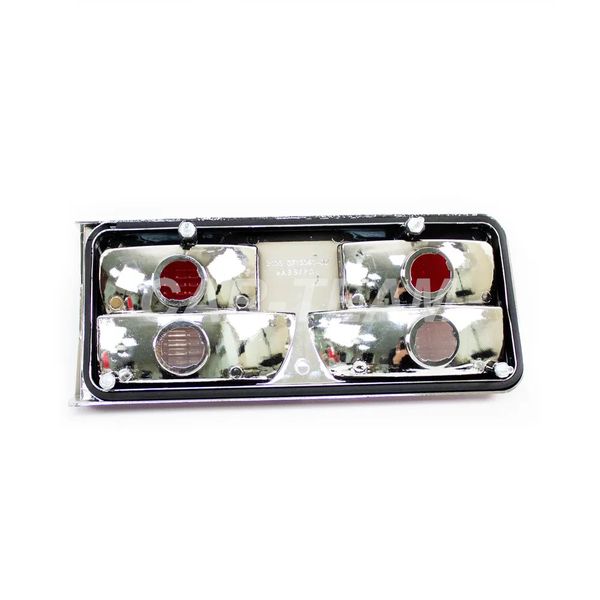 Задние фонари  ВАЗ 2106, Лада Нива 4х4 (полоса хрусталь) с/о, красно-белые (21060-3716010-36/21060-3716011-36)