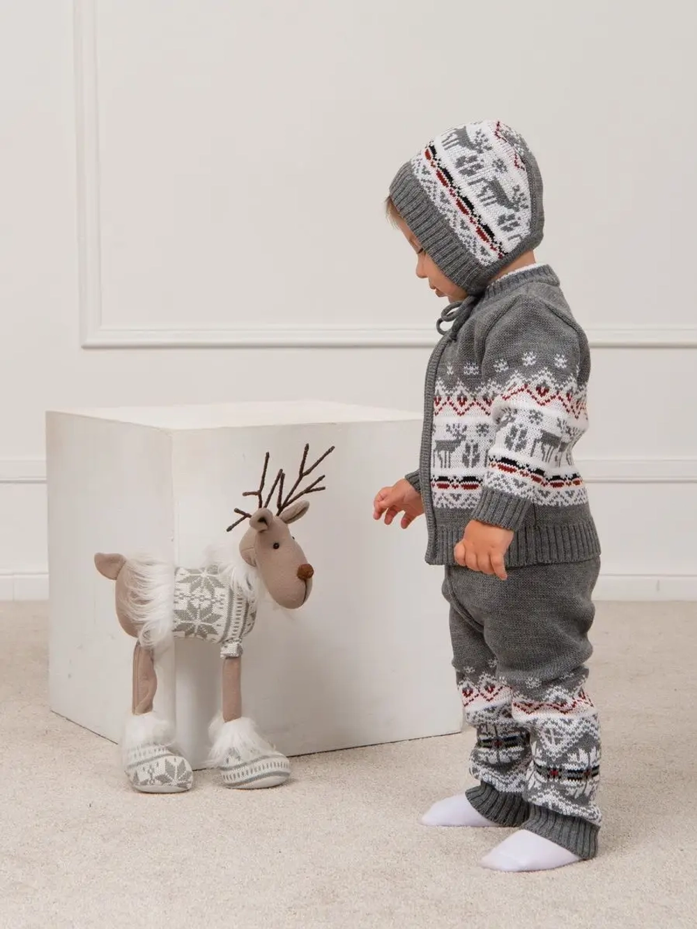 Костюм вязаный