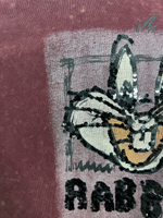 Футболка 9923 удлиненная с принтом из пайеток и надписью Rabbit