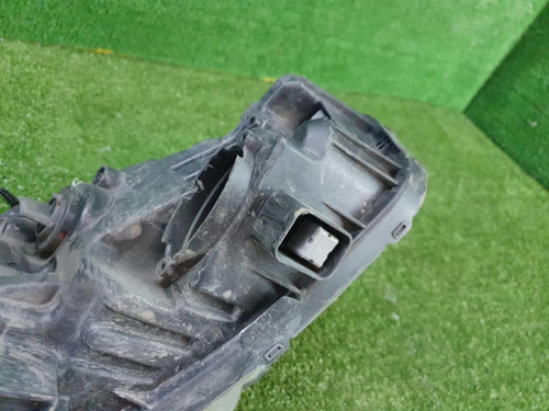 Битая Фара левая Hyundai Solaris 2 (2020-н.в.) галоген