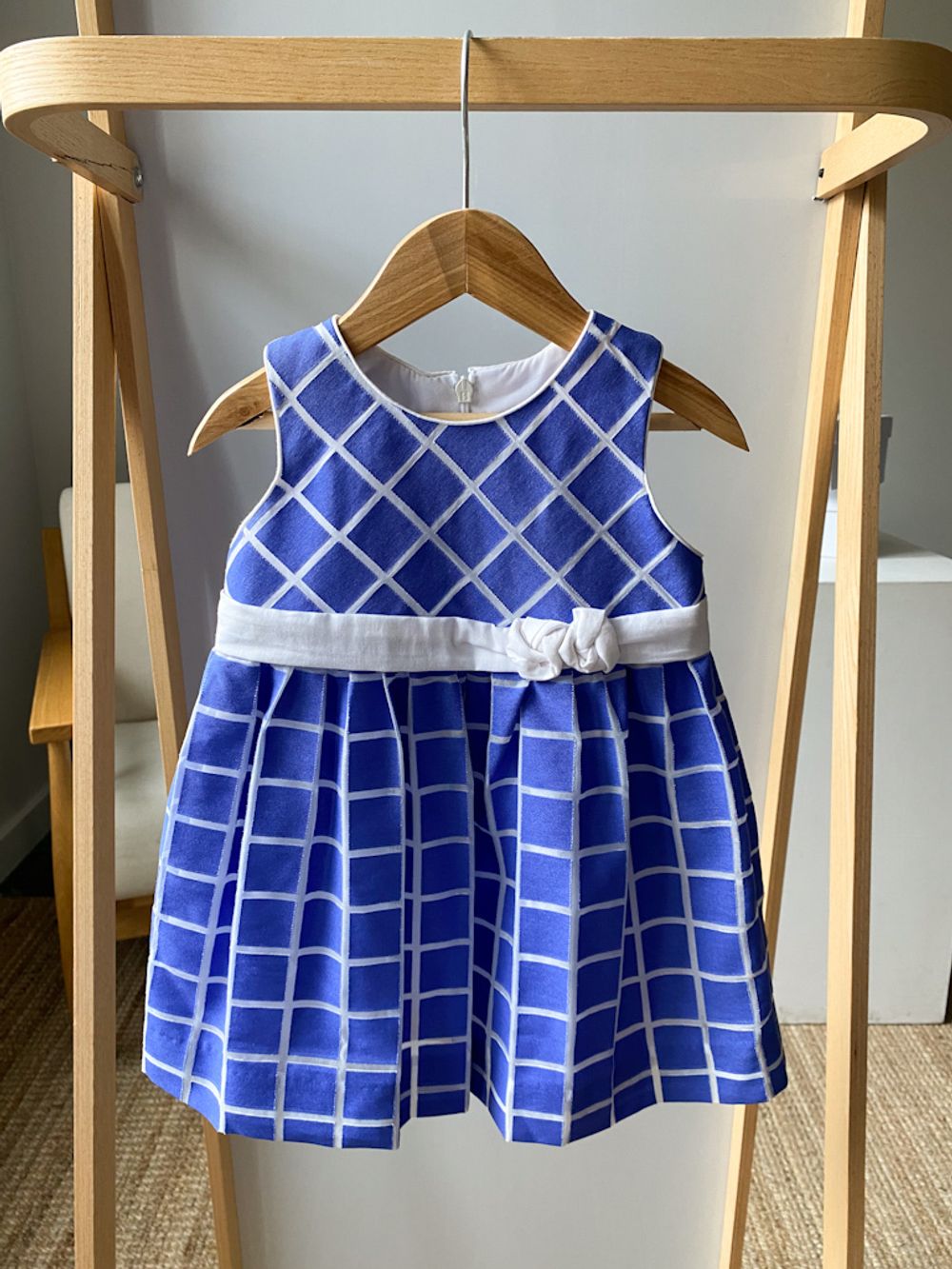 Новое платье из вискозы Mayoral, 86