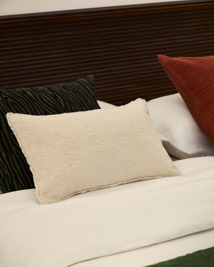 Чехол для подушки Narela из натурального жаккардового хлопка и вискозы 50 x 30 см