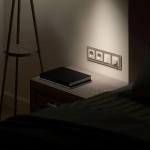 Рамка на 4 поста Favorit (латте, стекло) W0041142