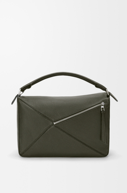 Loewe Большая сумка Puzzle мягкой зернистой телячьей кожи, темный хаки