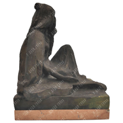 Динес Ю. С. Памятник Розе Джелакаевой. Бронза, литьё. 1985 г.
