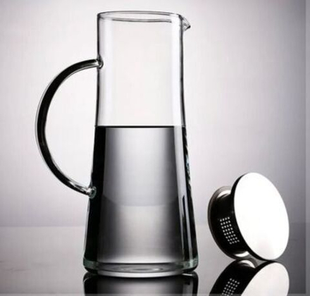 Кувшин стеклянный с металлической крышкой 1,5 литра