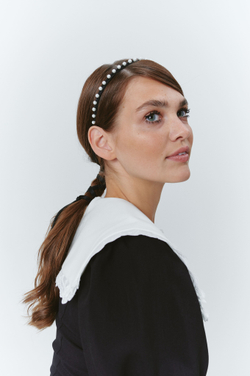Ободок-чокер с мелким жемчугом