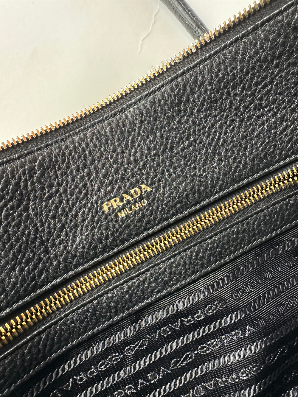 Сумка Prada Vitello Daino