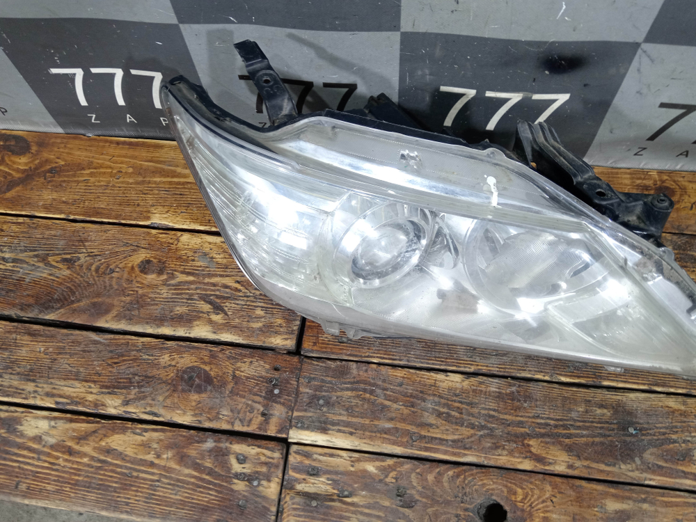 Фара правая галоген Toyota Camry (XV50) 11-14 Б/У Оригинал 8113033841