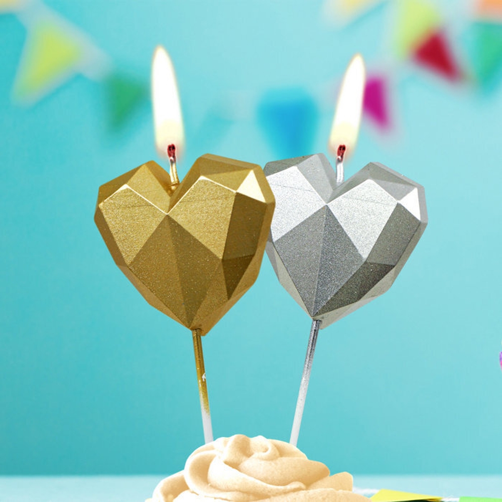 Свеча в торт "Сердце" грани, 9х4,2 см, на шпажке золото/серебро