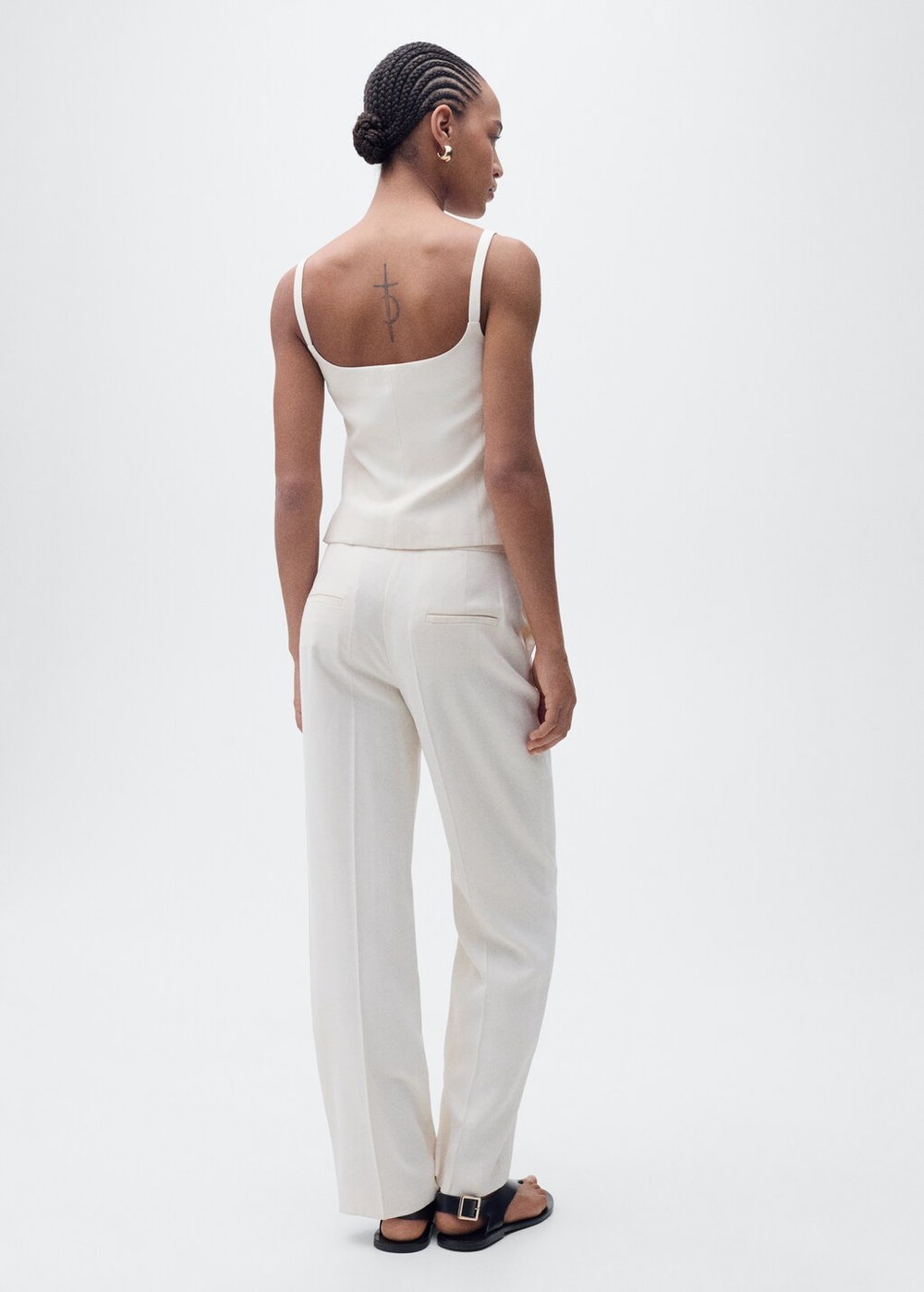 Костюмный жилет с открытой спиной