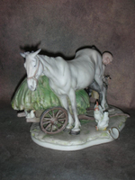 Статуэтка. Фарфор. Коваль подковывает лошадь. Capodimonte. Италия