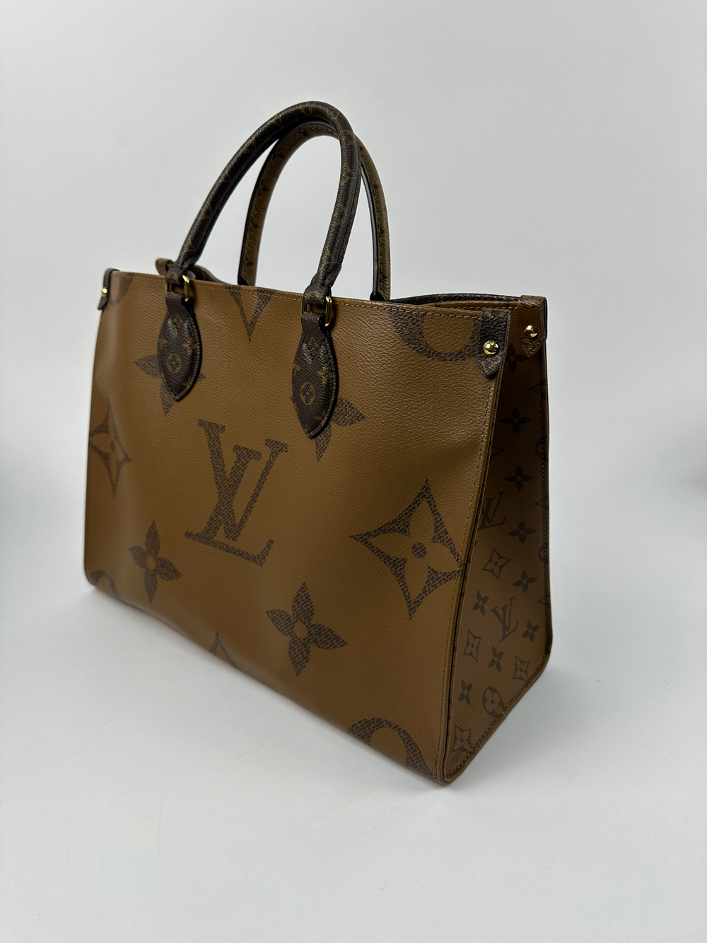Сумка Louis Vuitton OnTheGo