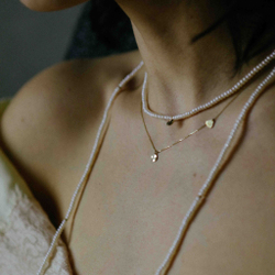 колье с мятым листом