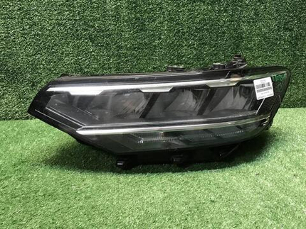 Фара левая VW Passat B8 (2019-н.в.) LED